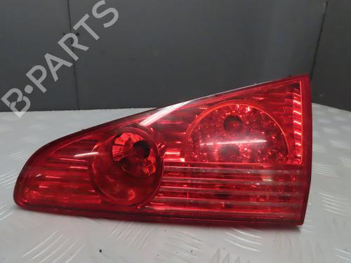 Right tailgate light PEUGEOT 607 (9D, 9U) 3.0 V6 24V (211 hp) 18124124