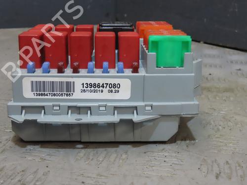 Used Fuse box PEUGEOT BOXER Van 2.2 BlueHDi 120 (120 hp) 31747883
