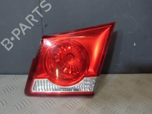 Used Right tailgate light CHEVROLET CRUZE (J300) 2.0 CDI (150 hp) 21498622