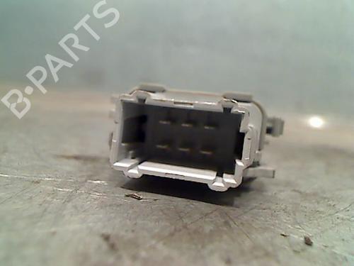 Used Switch RENAULT SCÉNIC II (JM0/1_) 1.5 dCi (JM1E, JM16) (106 hp) 23114674