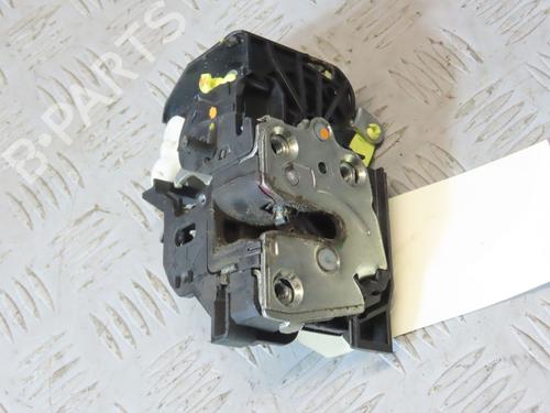 Used Rear left lock DACIA SANDERO II 1.0 SCe 75 (B8JC, B8JD, B8NC) (73 hp) 21391813