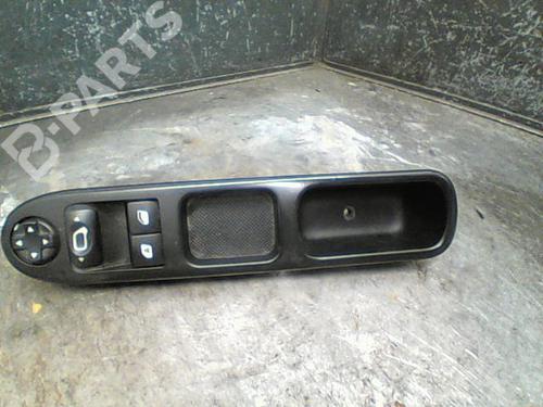 Used Left front window switch Left front window switch PEUGEOT 207 (WA_, WC_) 1.4 HDi (68 hp) 10773908 10773908