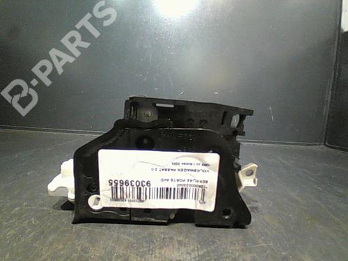 Used Front right lock VW PASSAT B6 (3C2) 2.0 TDI (140 hp) 10765889