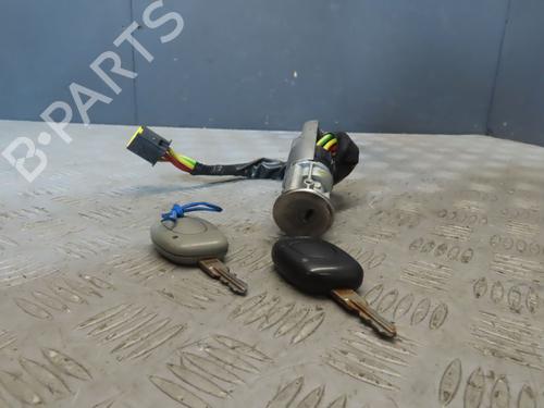 Used Ignition barrel RENAULT TWINGO I (C06_) [1993-2012]  23112633