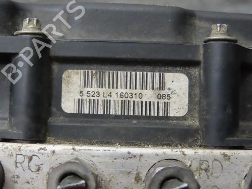 Used ABS pump RENAULT CLIO III (BR0/1, CR0/1) [2005-2014]  23113072