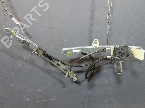 Lève-vitre avant droit RENAULT MEGANE II (BM0/1_, CM0/1_) 1.5 dCi (BM1F, CM1F) (86 hp) 30379374