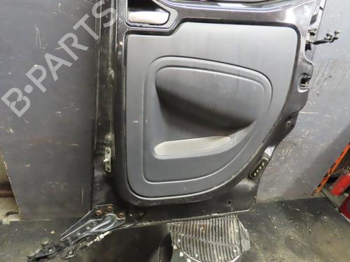Used Right slide door Right slide door 16973066 16973066
