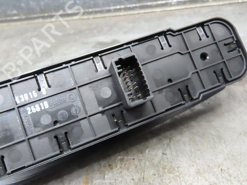 Used Left front window switch RENAULT MEGANE III Hatchback (BZ0/1_, B3_) 1.5 dCi (BZ0C) (90 hp) 20710700