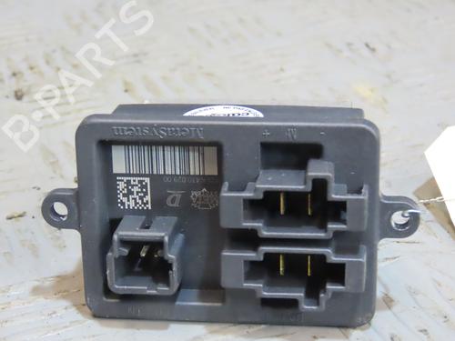 Used Heater resistor PEUGEOT 3008 II SUV (MC_, MR_, MJ_, M4_) 1.5 BlueHDi 130 (131 hp) 28685194