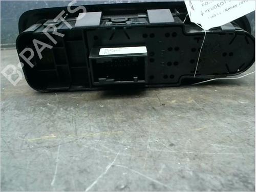 Used Left front window switch PEUGEOT 308 SW I (4E_, 4H_) 1.6 HDi (109 hp) 11724875