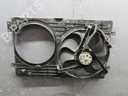 Used Radiator fan AUDI TT (8N3) 1.8 T (180 hp) 17738542