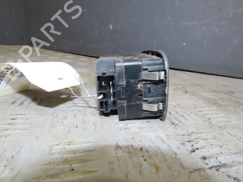 Used Left front window switch PEUGEOT 306 Hatchback (7A, 7C, N3, N5) 1.4 (75 hp) 30522230