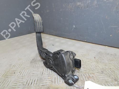 Used Pedal RENAULT TWINGO II (CN0_) 1.2 16V (CN04, CN0B) (75 hp) 29469630