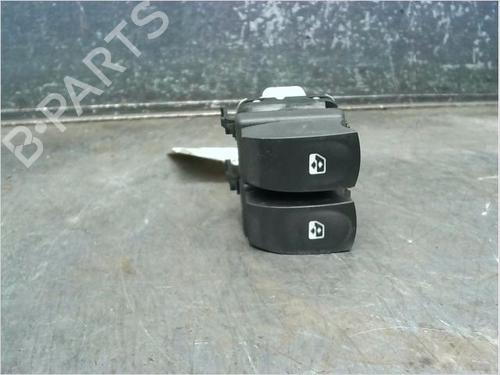 Used Left front window switch RENAULT TWINGO II (CN0_) 1.5 dCi (CN0U) (84 hp) 14979653