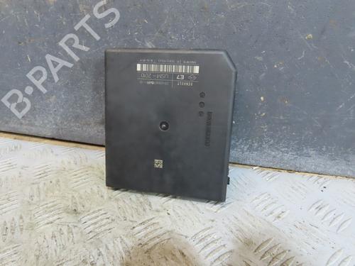 Used Fuse box Fuse box 37185710 37185710