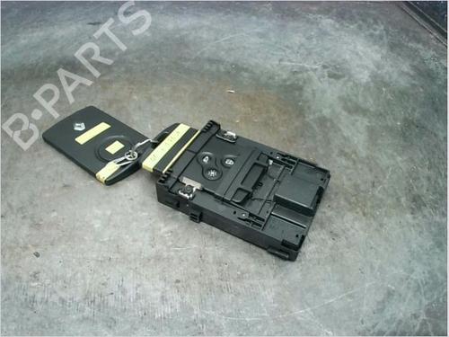 Used Card reader RENAULT GRAND SCÉNIC III (JZ0/1_) 1.9 dCi (JZ0J, JZ0N, JZ1K, JZ1S) (131 hp) 23112775