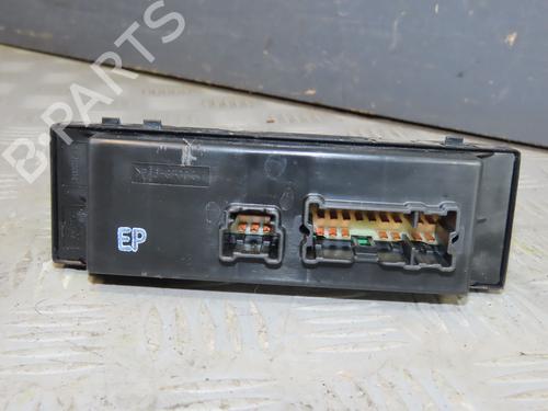 left-front-window-switch-nissan-qashqai-ii-j11-j11_-2013-30447473 main image