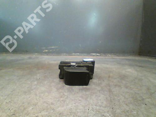 Left rear window switch SUZUKI SX4 (EY, GY) 2.0 DDiS 4x4 (RW 420D) (135 hp) 3767058J20