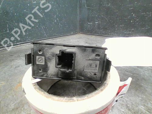Used Warning switch RENAULT MASTER III Van (FV) 2.3 dCi 100 FWD (FV0A, FV0B, FV0G, FV0K, FV0H) (101 hp) 10761736
