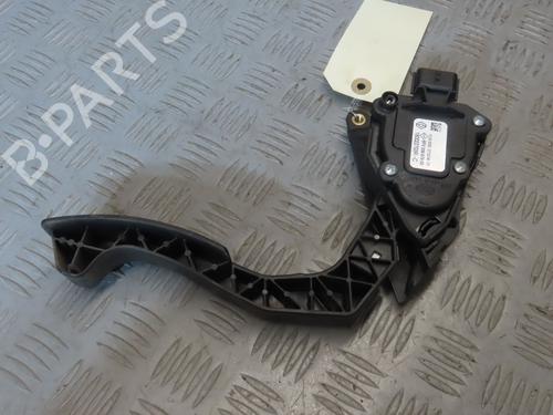 Used Pedal DACIA SANDERO II 1.0 SCe 75 (B8JC, B8JD, B8NC) (73 hp) 21498497