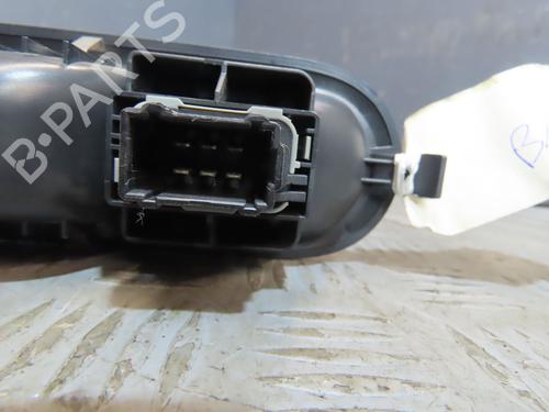 Used Switch RENAULT CLIO III (BR0/1, CR0/1) 1.2 16V (BR02, BR0J, BR11, CR02, CR0J, CR11) (75 hp) 26898545