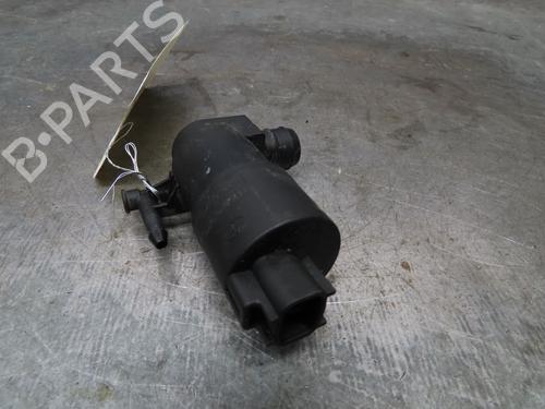 Used Washer pump TOYOTA YARIS (_P13_) 1.4 D (NLP130_, NLP130) (90 hp) 17134357