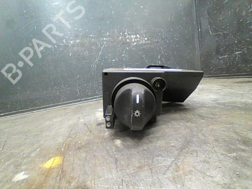 Used Headlight switch MERCEDES-BENZ E-CLASS (W210) E 220 CDI (210.006) (143 hp) 23113837