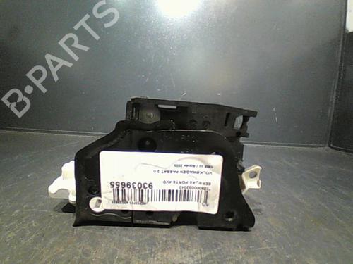 Used Front right lock VW PASSAT B6 (3C2) 2.0 TDI (140 hp) 10765889