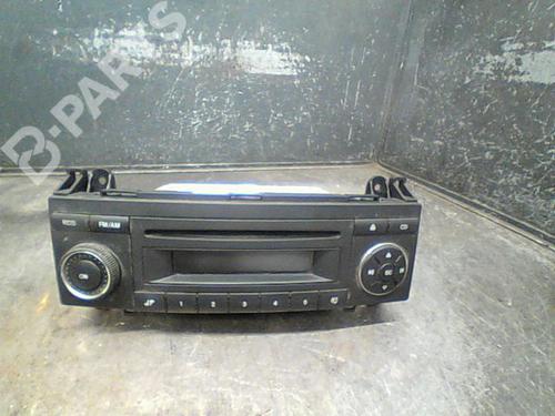 Used Radio MERCEDES-BENZ B-CLASS Sports Tourer (W245) B 180 CDI (245.207) (109 hp) 11738701