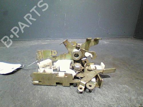 Used Front left lock MERCEDES-BENZ VITO Bus (W638) [1996-2003]  23115453