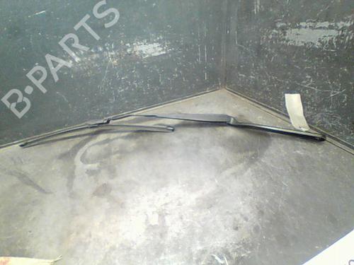 Used Front windshield wiper arm RENAULT TWINGO III (BCM_, BCA_) 1.0 SCe 70 (BCMB) (69 hp) 14873890