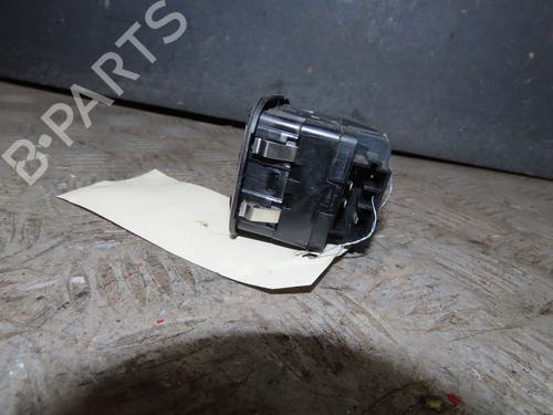 Pulsantiera anteriore sinistra Pulsantiera anteriore sinistra PEUGEOT 206+ (2L_, 2M_) 1.1 (60 hp) 37455409 37455409