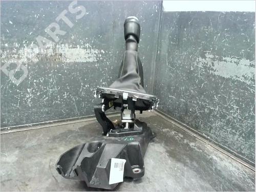 Gear lever RENAULT MEGANE IV Hatchback (B9A/M/N_) 1.6 dCi 130 (B9A4) | BP11098527M90 