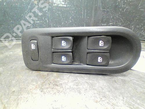Used Left front window switch RENAULT CLIO III (BR0/1, CR0/1) 1.5 dCi (BR0H, CR0H, CR1S, BR1S) (106 hp) 10766178