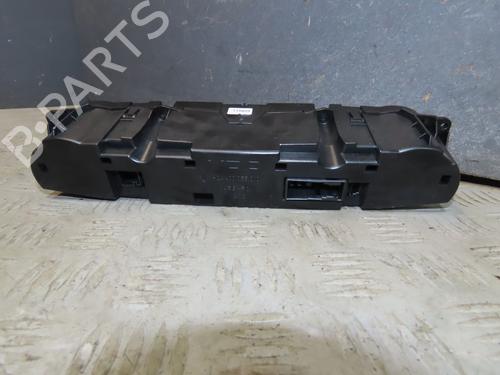 climate-control-mercedes-benz-e-class-w211-2002-2003-2004-2005-2006-2007-2008-2009-37862625 main image