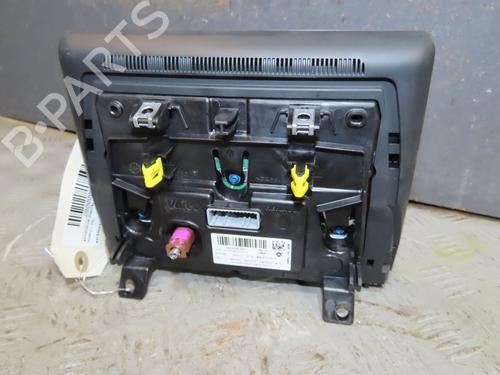 Used Display monitor Display monitor RENAULT ZOE (BFM_) ZOE (88 hp) 40026236 40026236
