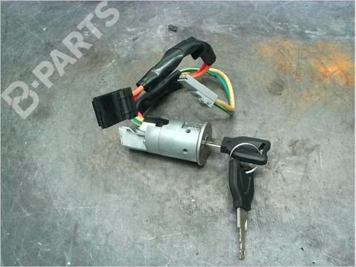 Clé de contact RENAULT RAPID Box Body/MPV (F40_, G40_) 1.4 (F402) (58 hp) 11998835