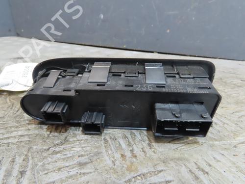Used Left front window switch CITROËN C3 II (SC_) 1.6 HDi (92 hp) 30139201