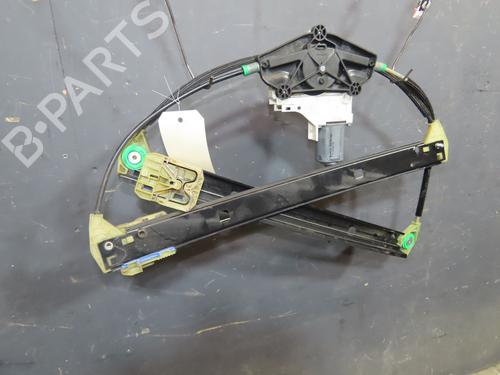 Venstre fortil elrude kontakt AUDI A4 B8 (8K2) 2.0 TDI (136 hp) 32716171