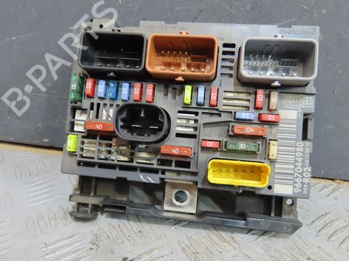 Fuse box PEUGEOT 407 SW (6E_, 6D_) 2.0 HDi | BP30366592E1