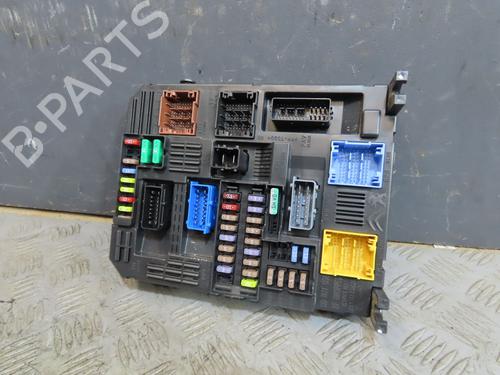 Fuse box CITROËN C3 III (SX) 1.2 PureTech 82 | BP28331547E1