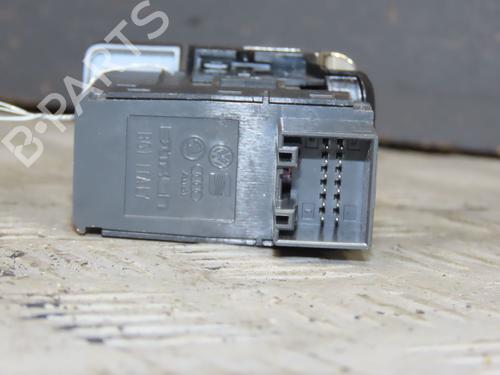 Commutateur SEAT LEON (5F1) 1.5 TSI (150 hp) 31030048