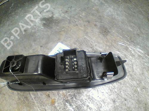 Left front window switch PEUGEOT 208 I (CA_, CC_) 1.0 VTi | BP10766207I27