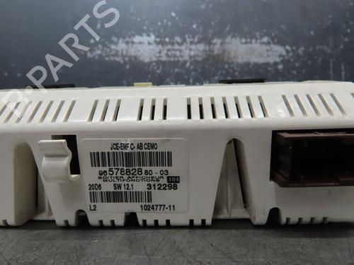 Used Display monitor CITROËN C5 II (RC_) 2.0 HDi (RCRHRH) (136 hp) 17175367