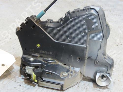 Used Front left lock TOYOTA RAV 4 III (_A3_) 2.2 D 4WD (ALA30_, ALA30R) (177 hp) 26916933