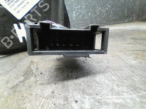 Used Right mirror VW GOLF IV (1J1) 1.4 16V (75 hp) 10981315