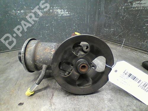 Used Steering pump TOYOTA YARIS (_P1_) 1.0 (SCP10_, SCP10R) (68 hp) 10760597