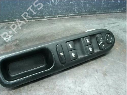Used Left front window switch PEUGEOT 407 (6D_) 2.0 HDi 135 (6DRHRH, 6DRHRE, 6DRHRG, 6DRHRJ) (136 hp) 23115525