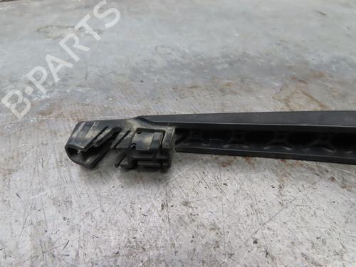 Used Front windshield wiper arm PEUGEOT 207 (WA_, WC_) 1.6 HDi (92 hp) 17488195