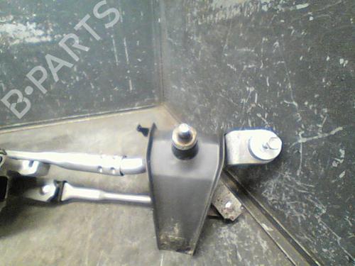 Used Front wiper motor SUZUKI SWIFT IV (FZ, NZ) 1.2 (AZH412, ZC72S) (94 hp) 10769461